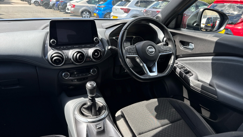 Nissan Juke 1.0 DiG-T 114 N-Connecta 5dr Petrol Hatchback